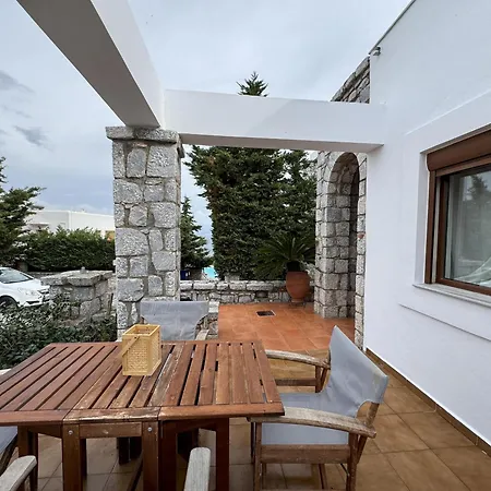 Jassemi * Mavrovoúnion