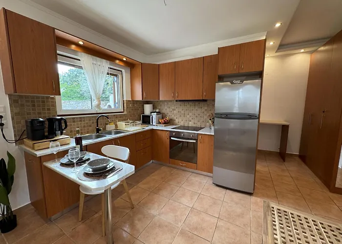 Jassemi * Mavrovouni (Laconia)